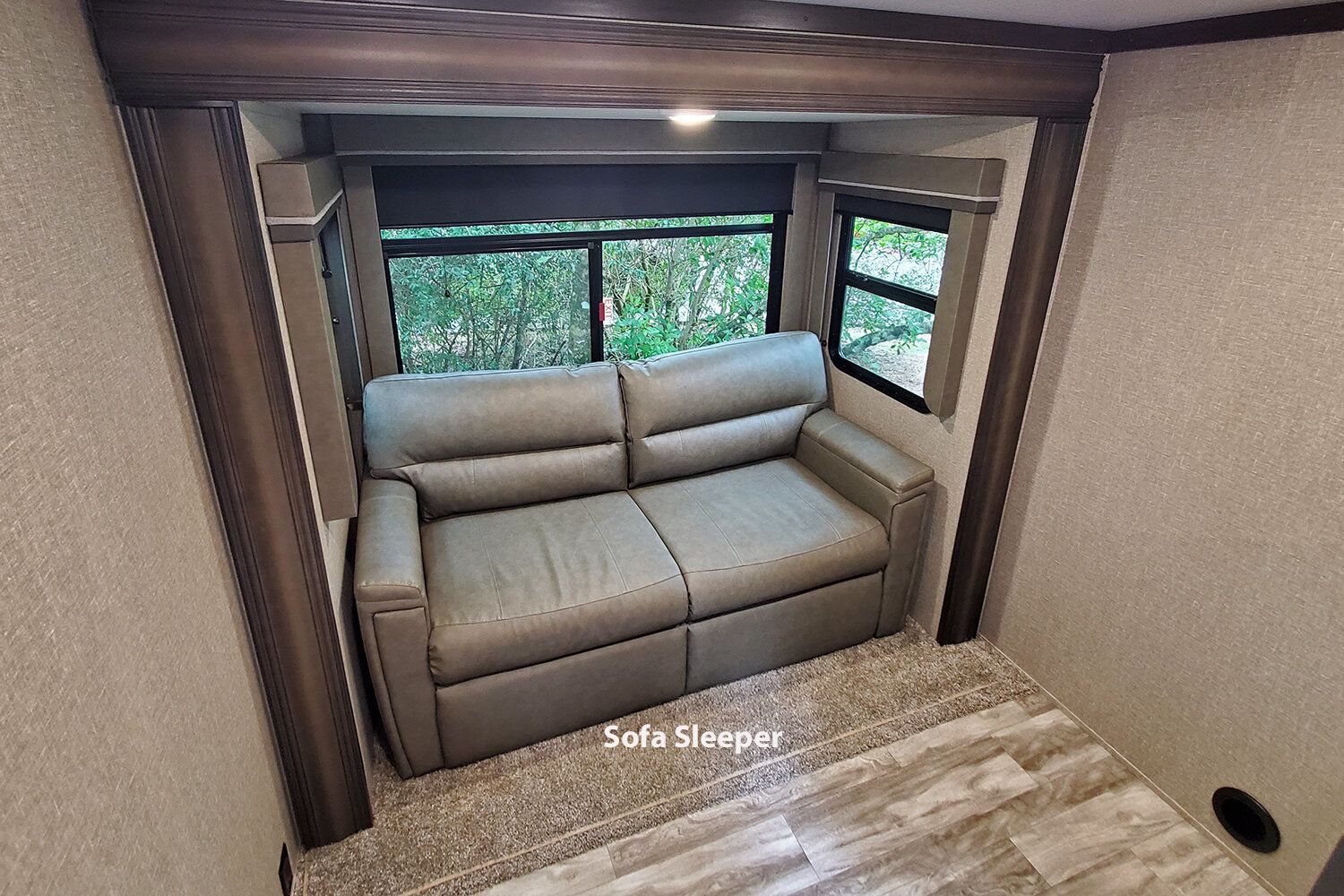 Photo 13 - 2020 Grand Design Fifth Wheel rental photo 15
