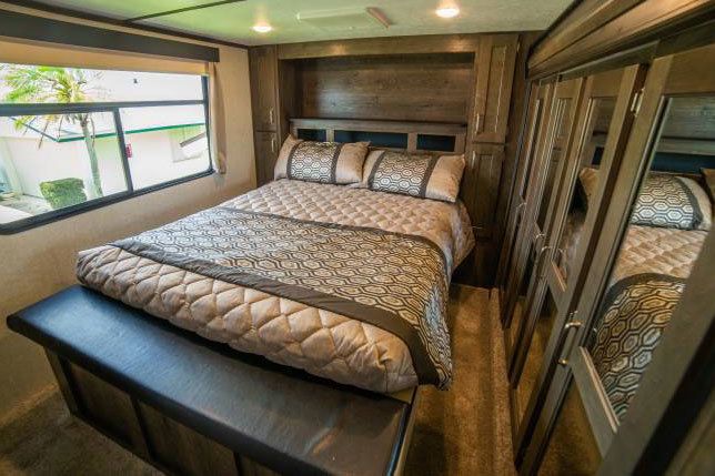 Photo 11 - 2020 Keystone Fifth Wheel rental photo 13