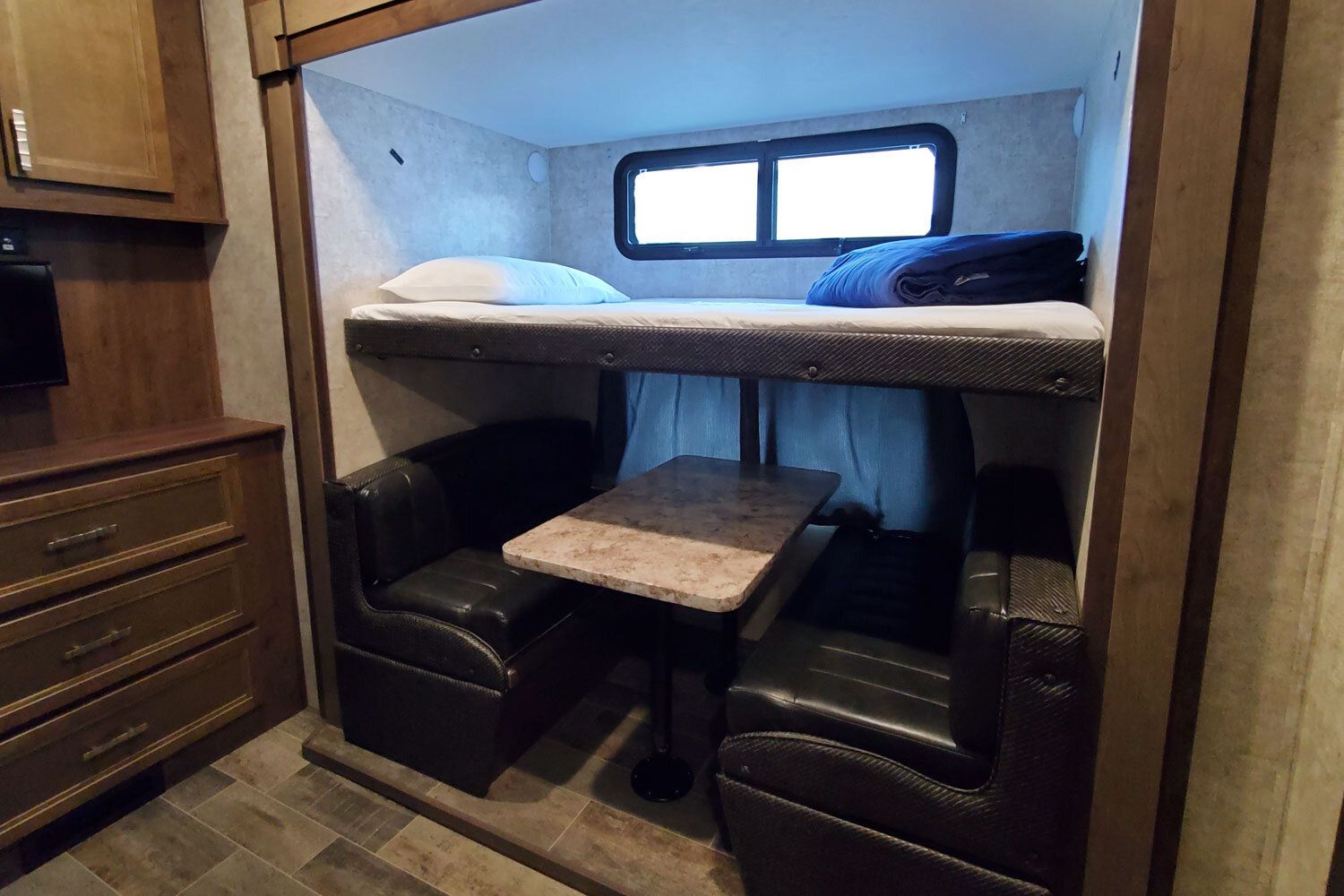 Photo 13 - 2021 Highland Ridge Fifth Wheel rental photo 15