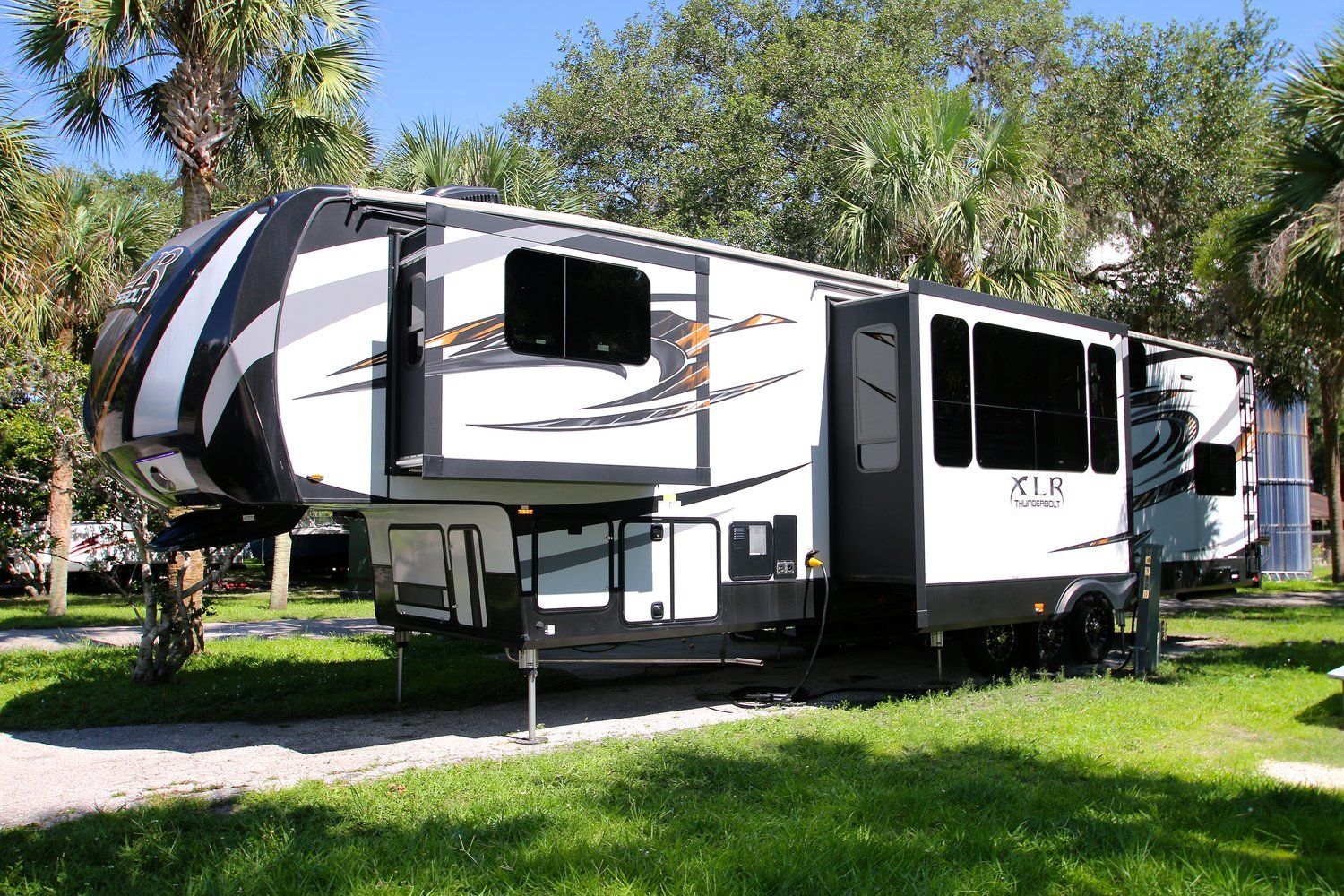 Photo 0 - 2020 Forest River Fifth Wheel rental photo 2