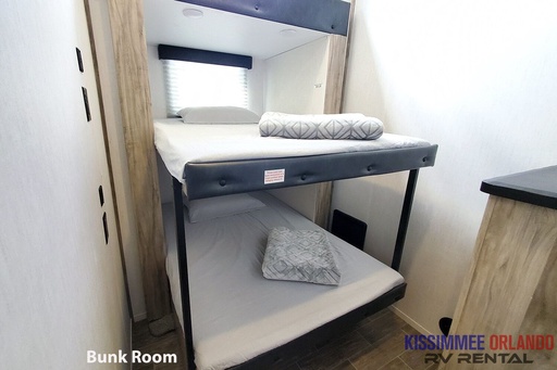 2020 Forest River Arctic Wolf Super-Suite Fifth Wheel for rent in Orlando, FL