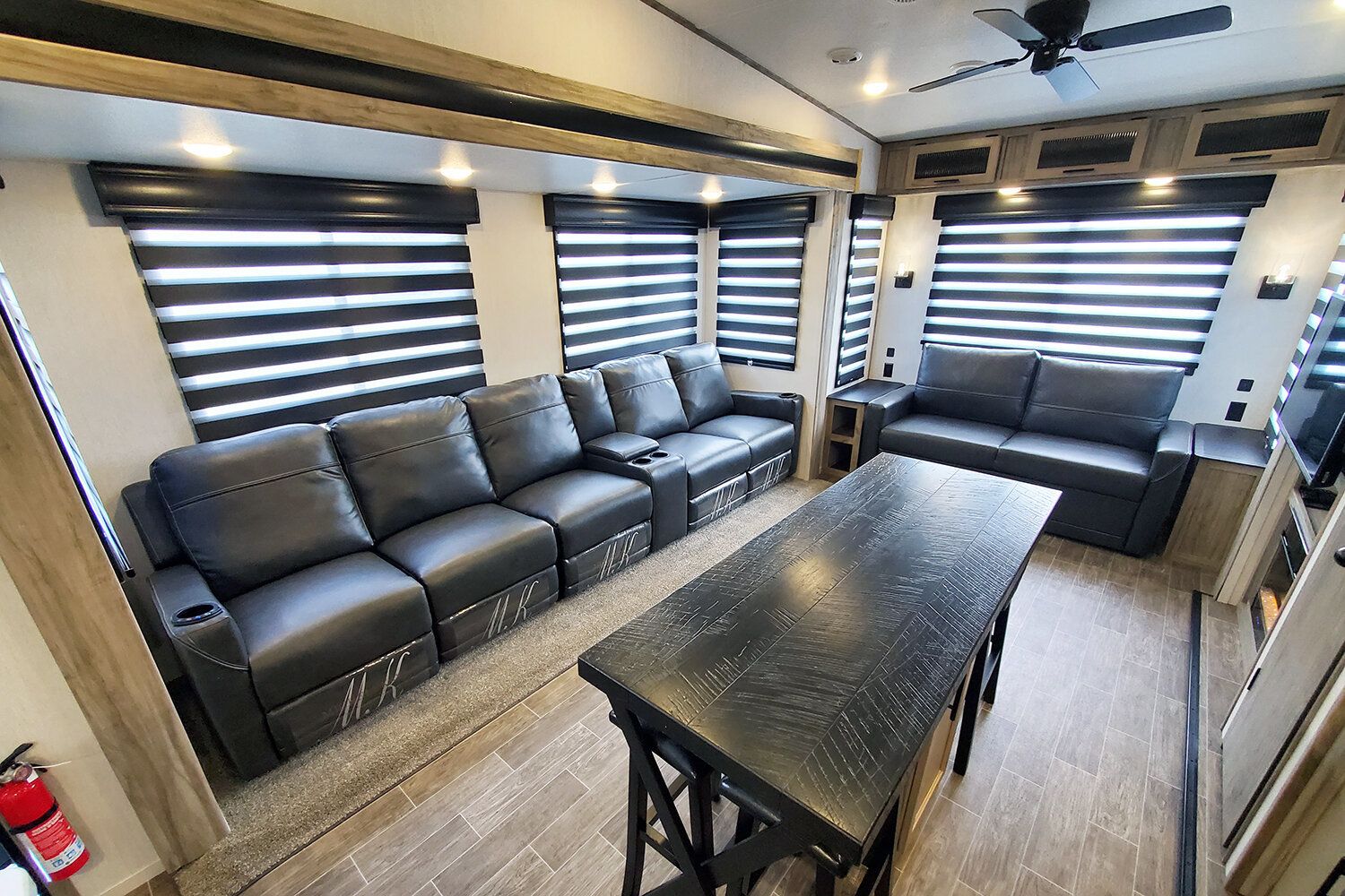 Photo 1 - 2020 Forest River Fifth Wheel rental photo 16