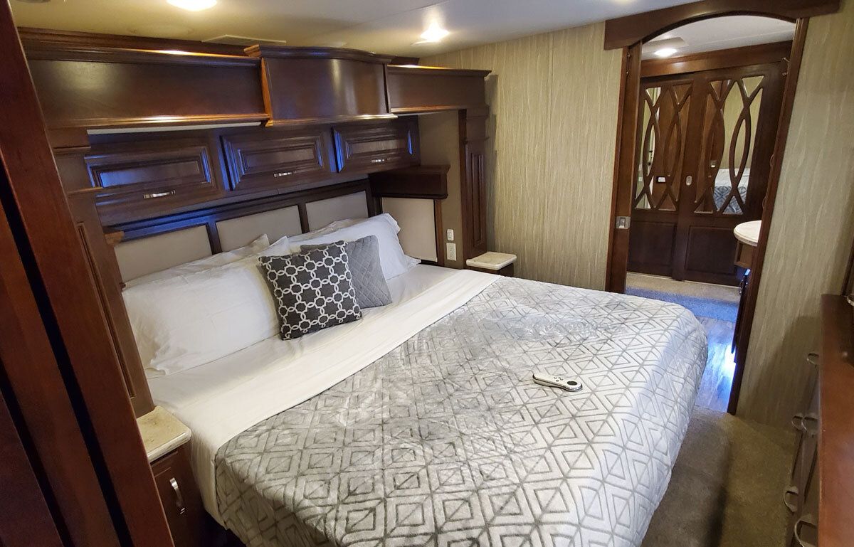 Photo 4 - 2020 DRV Fifth Wheel rental photo 6