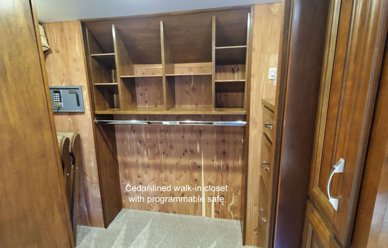 Photo 5 - 2020 DRV Fifth Wheel rental photo 7