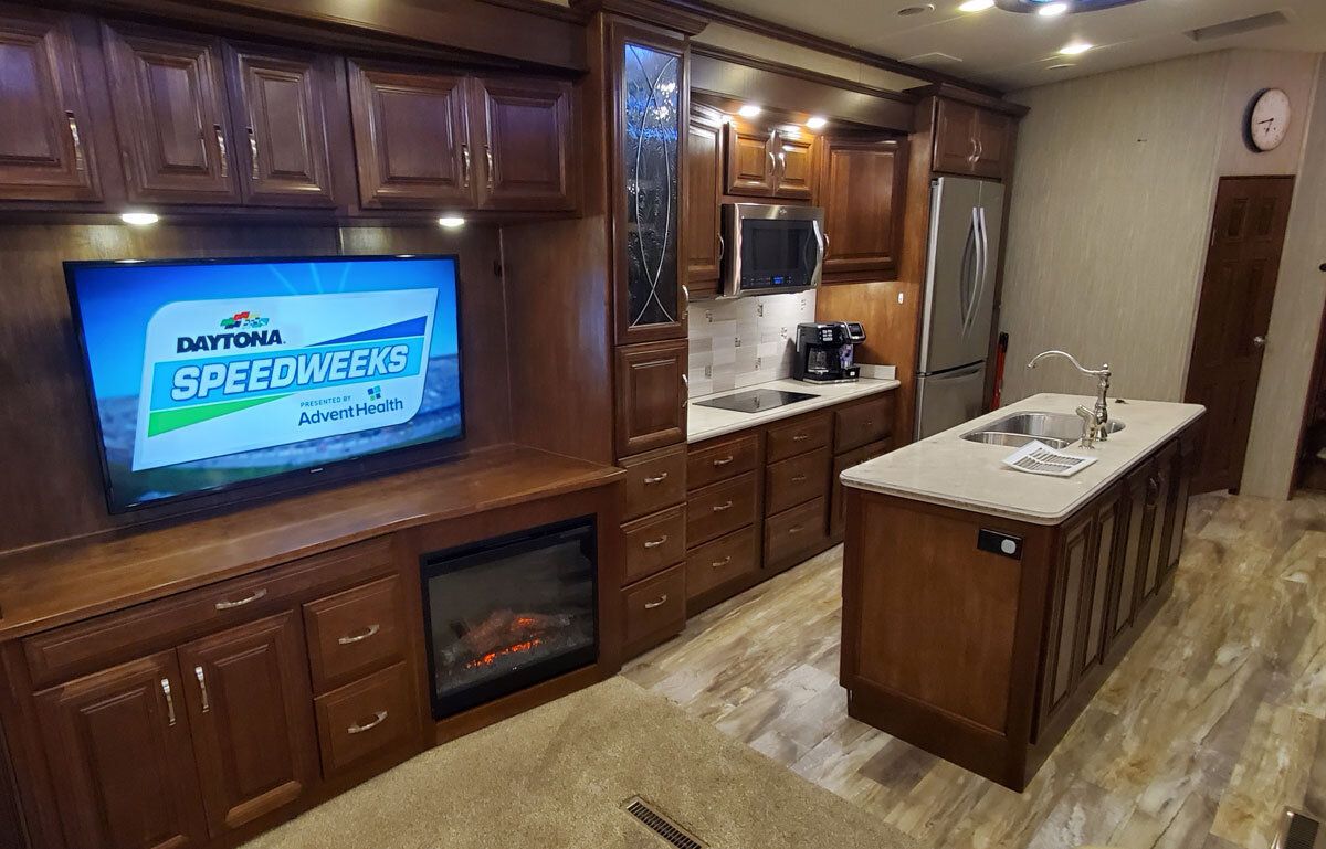 Photo 7 - 2020 DRV Fifth Wheel rental photo 9