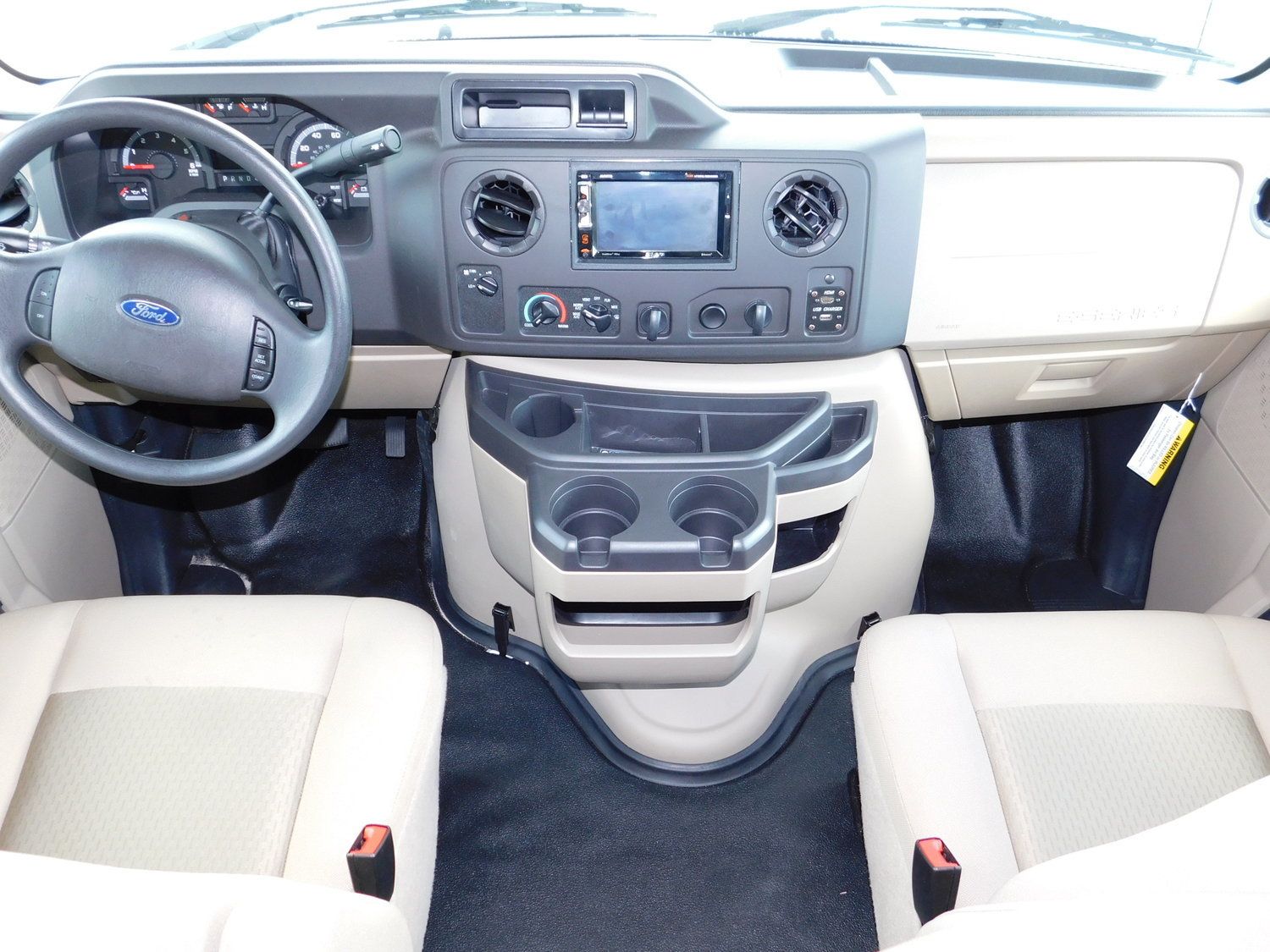 Photo 18 - 2020 Thor Class C Motorhome rental photo 20