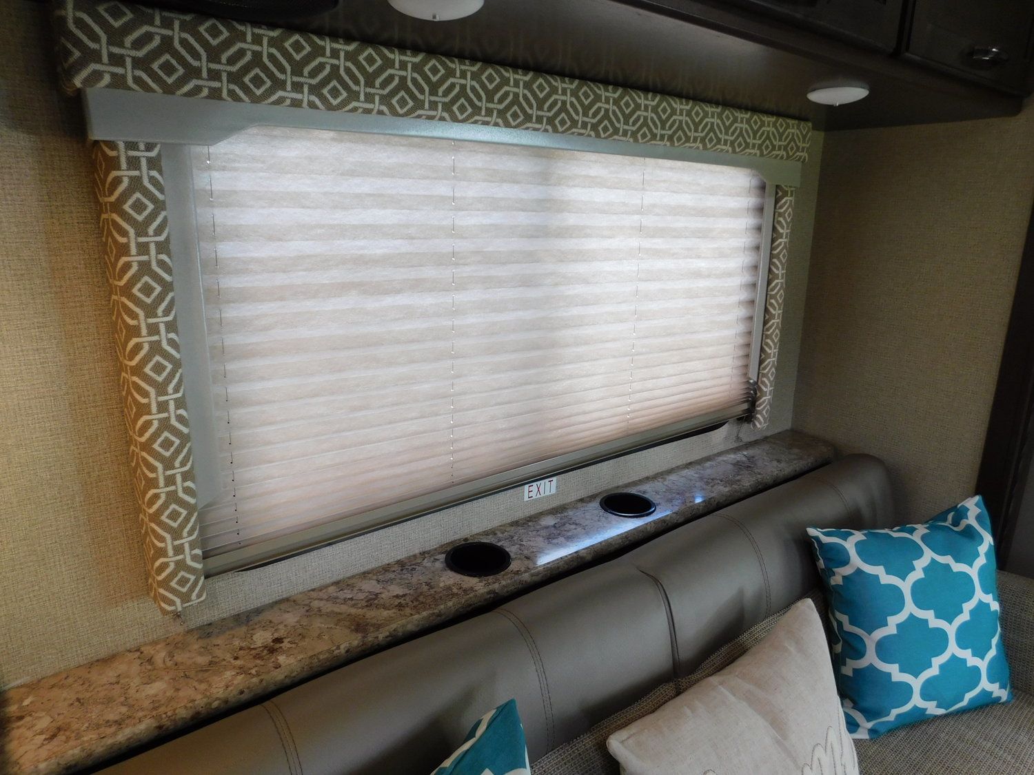 Photo 20 - 2020 Thor Class C Motorhome rental photo 22