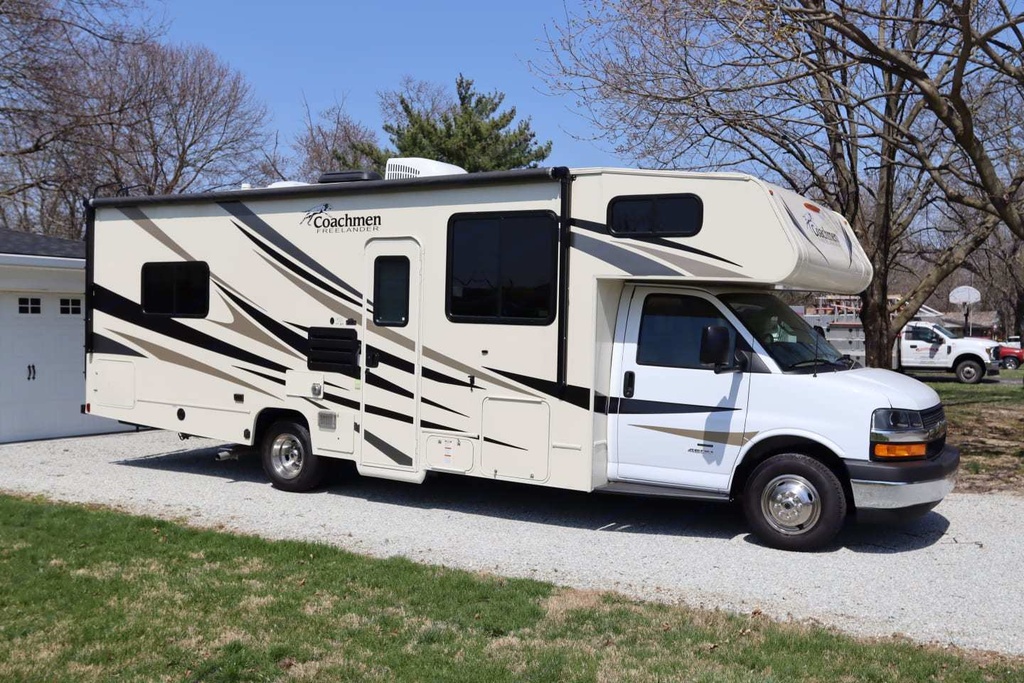 Photo 3 - 2019 Coachmen Class C Motorhome rental photo 22