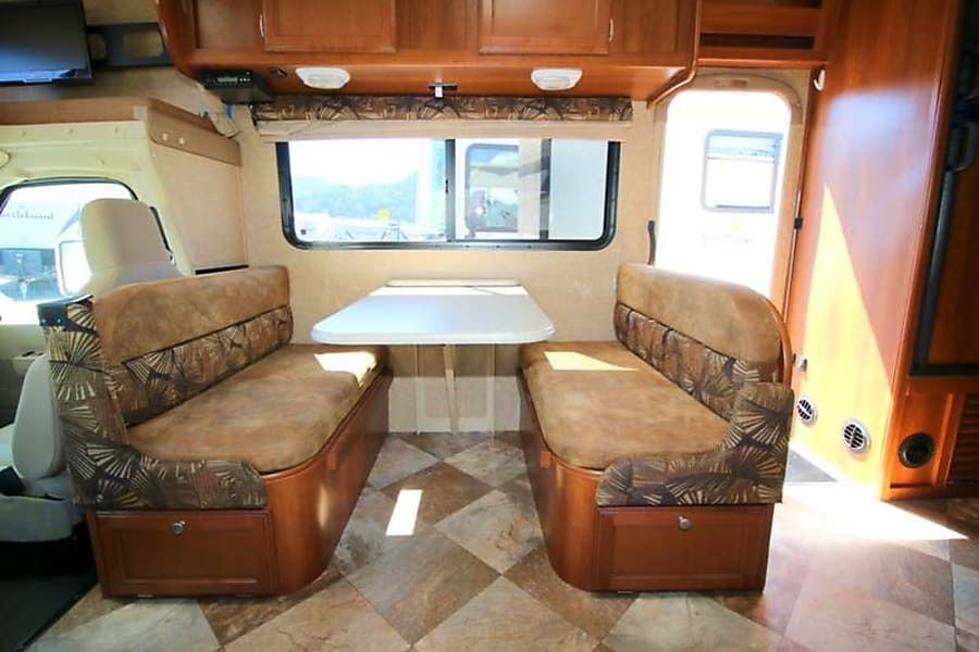 Photo 0 - 2015 Coachmen Class C Motorhome rental photo 6