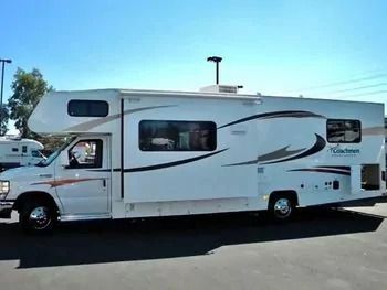 Photo 0 - 2014 Coachmen Class C Motorhome rental photo 2