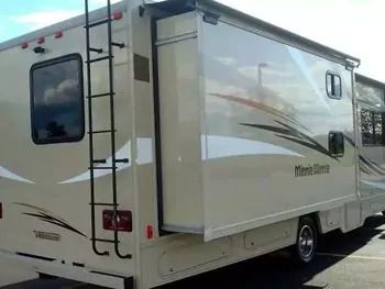 Photo 1 - 2017 Winnebago Class C Motorhome rental photo 21