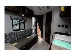 Photo 0 thumbnail 5