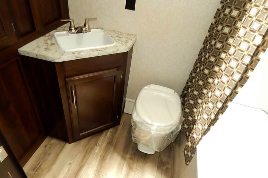 Photo 4 - 2019 Jayco Travel Trailer rental photo 6