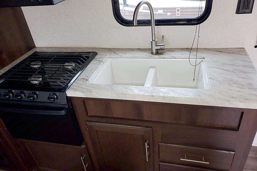 Photo 6 - 2019 Jayco Travel Trailer rental photo 8