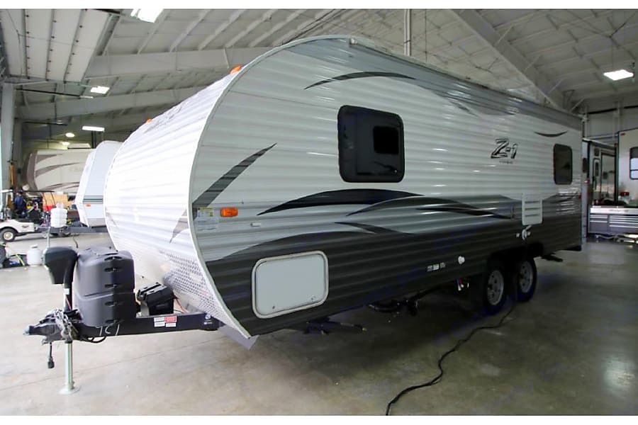 Photo 4 - 2017 Crossroads Travel Trailer rental photo 6