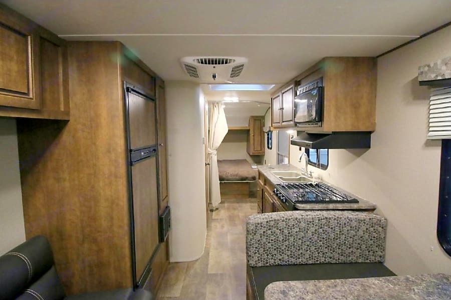Photo 11 - 2017 Crossroads Travel Trailer rental photo 13