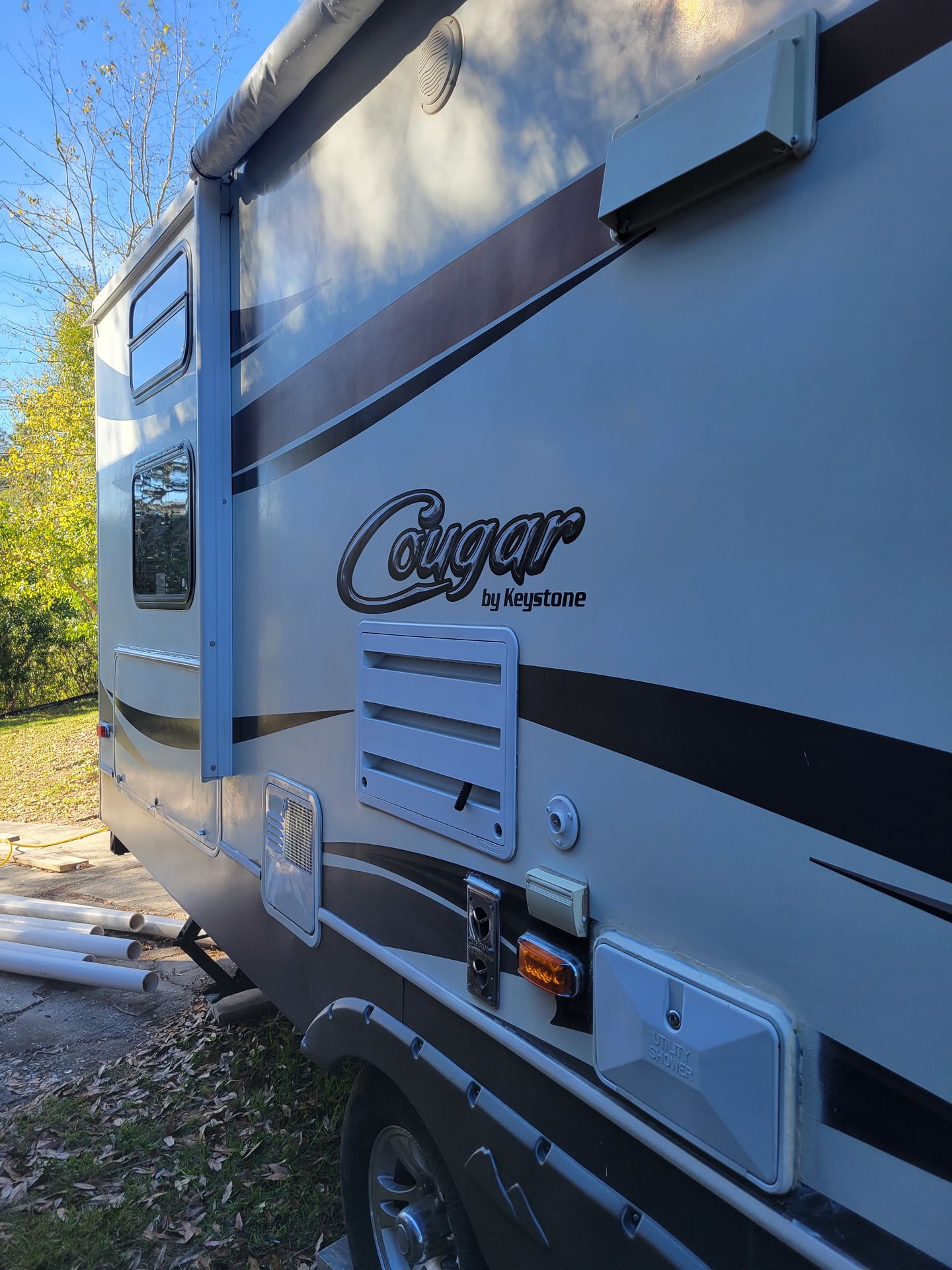Photo 12 - 2012 Keystone Travel Trailer rental photo 21