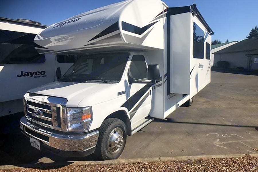 Photo 0 - 2019 Jayco Class C Motorhome rental photo 11