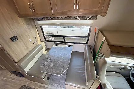 Photo 3 - 2018 Jayco Class C Motorhome rental photo 22