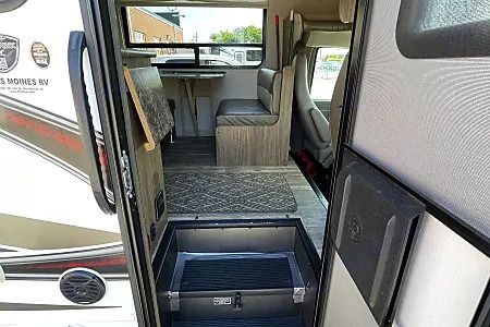 Photo 3 - 2018 Jayco Class C Motorhome rental photo 24