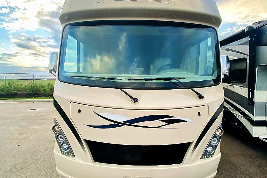 Photo 8 - 2019 Thor Class A Motorhome rental photo 10