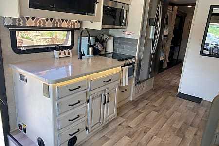 2022 Entegra Coach Vision XL 36A Class A Motorhome for rent in Chantilly, VA