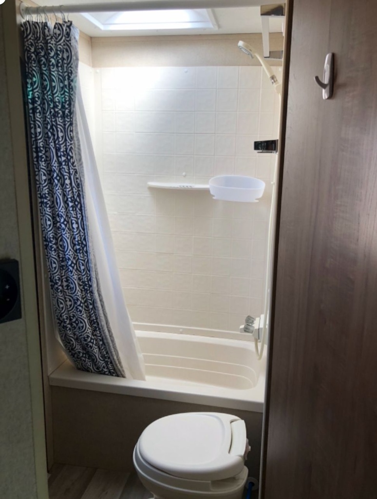 Photo 11 - 2017 Coachmen Travel Trailer rental photo 13