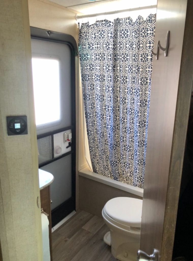 Photo 12 - 2017 Coachmen Travel Trailer rental photo 14