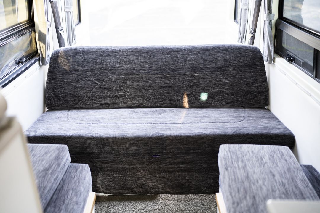 Photo 12 - 2003 Mercedes-Benz Class B Motorhome rental photo 14