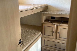 Photo 2 thumbnail 4