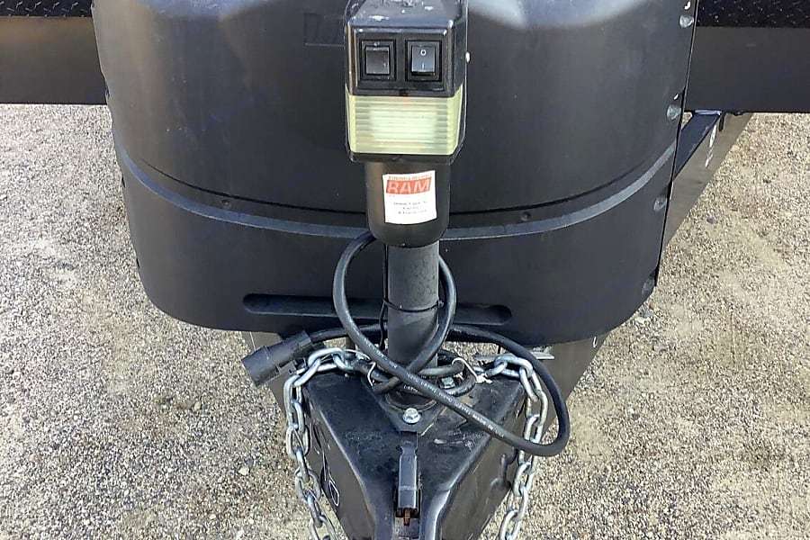 Photo 17 - 2018 Crossroads Rv Travel Trailer rental photo 19