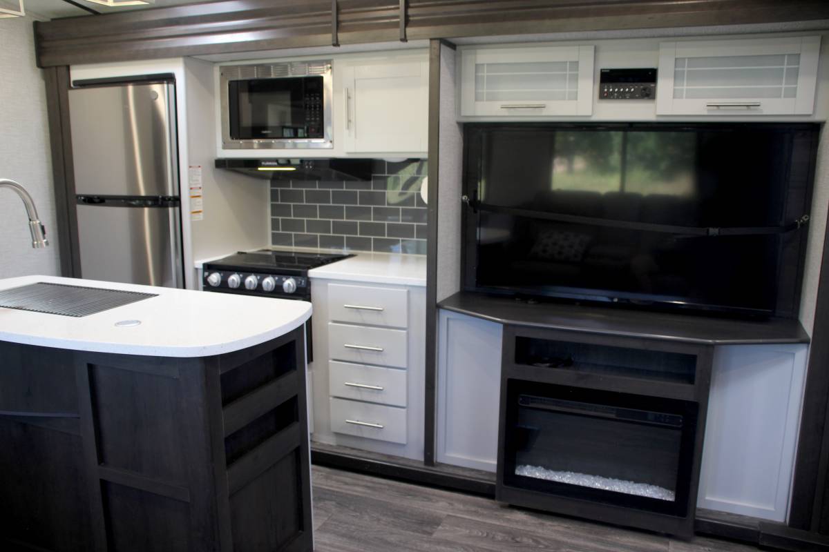 Photo 0 - 2021 Keystone Travel Trailer rental photo 6