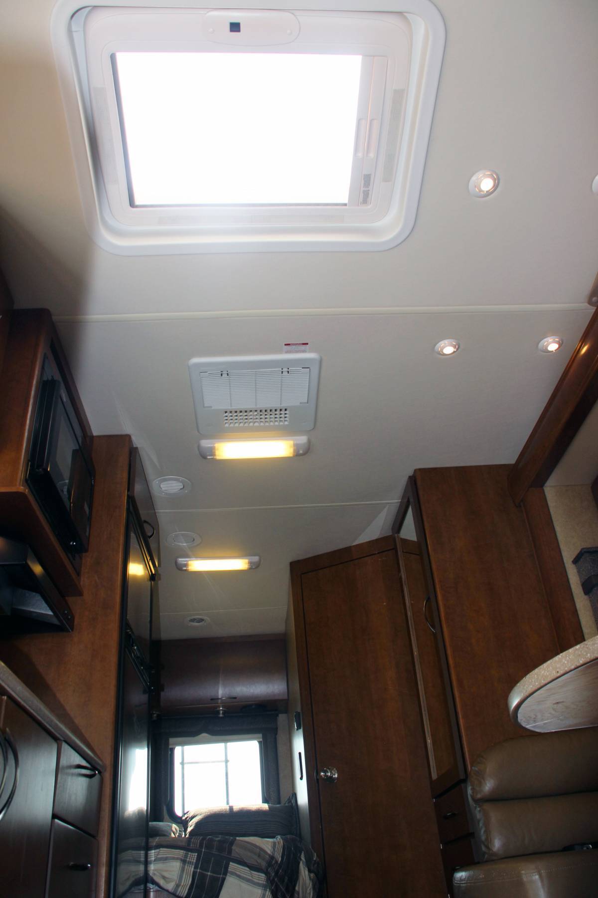 Photo 1 - 2015 Thor Class B Motorhome rental photo 19