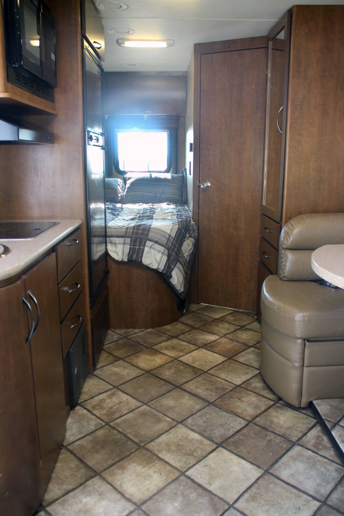 Photo 1 - 2015 Thor Class B Motorhome rental photo 25