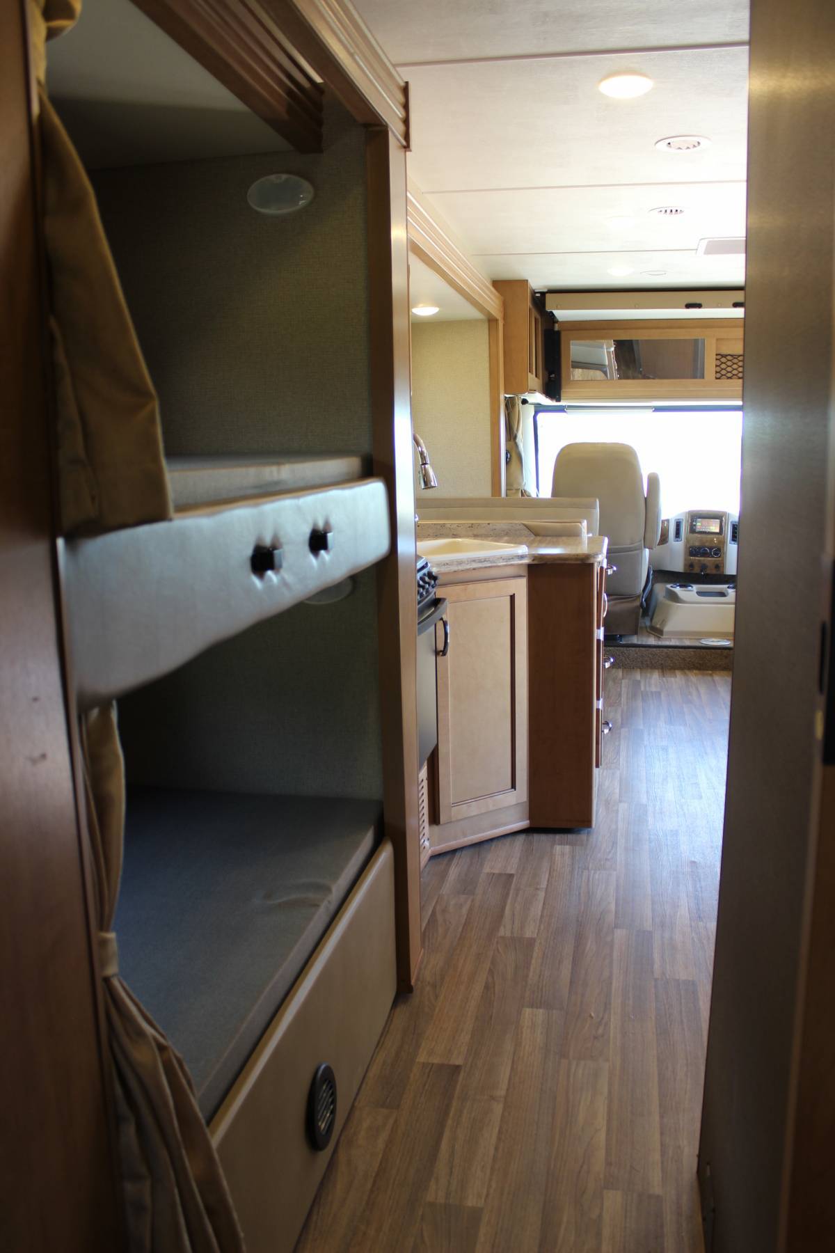 Photo 1 - 2017 Thor Class A Motorhome rental photo 23