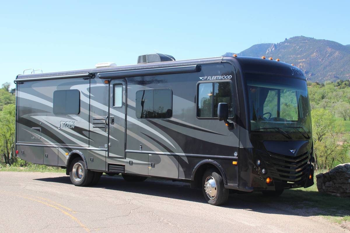 Photo 0 - 2016 Fleetwood Class A Motorhome rental photo 2