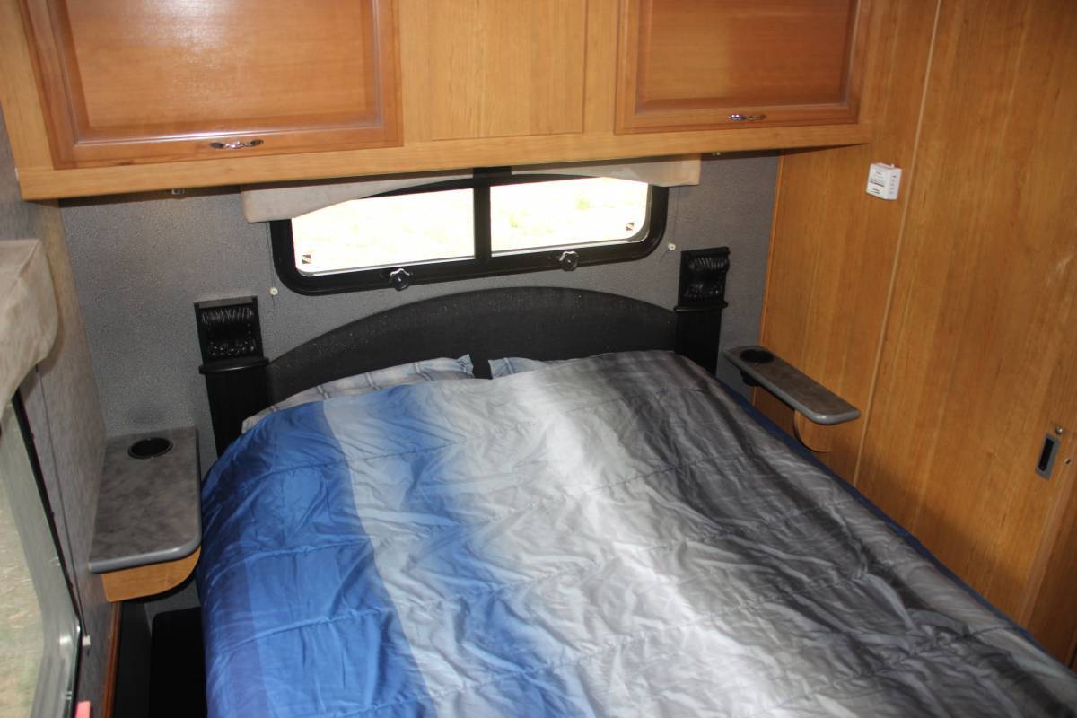 Photo 22 - 2016 Fleetwood Class A Motorhome rental photo 24