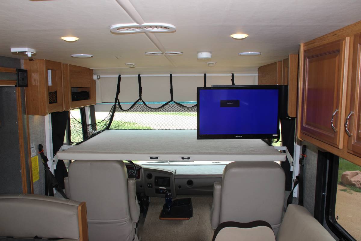 Photo 27 - 2016 Fleetwood Class A Motorhome rental photo 29