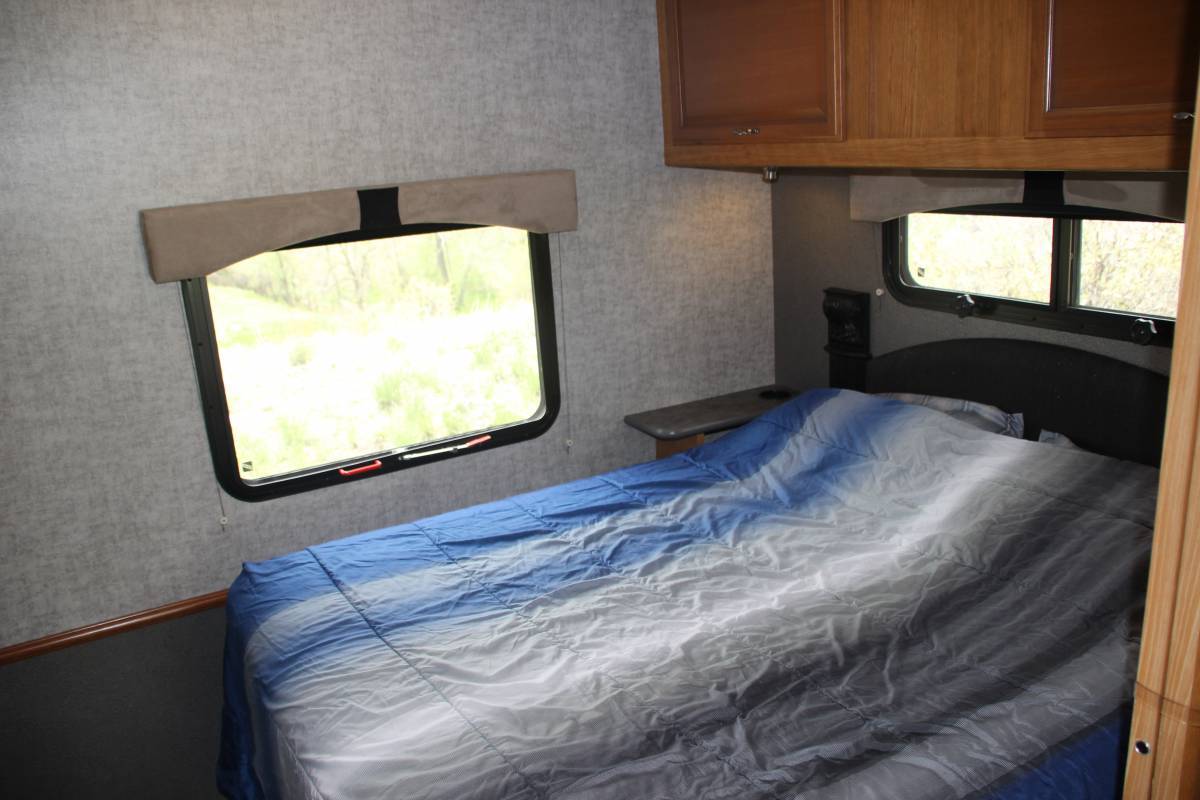 Photo 30 - 2016 Fleetwood Class A Motorhome rental photo 32