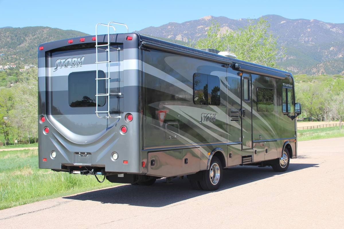 Photo 34 - 2016 Fleetwood Class A Motorhome rental photo 36