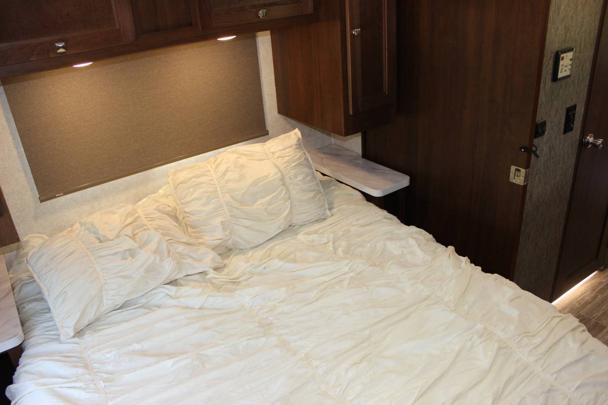 Photo 7 - 2018 Forest River Class C Motorhome rental photo 9