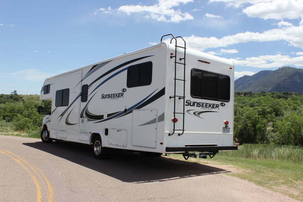 Photo 12 - 2018 Forest River Class C Motorhome rental photo 14