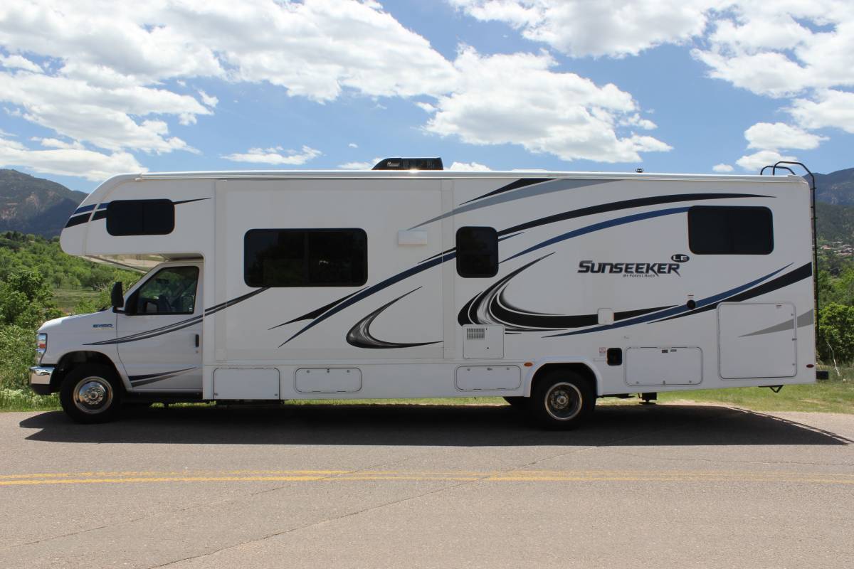 Photo 13 - 2018 Forest River Class C Motorhome rental photo 15