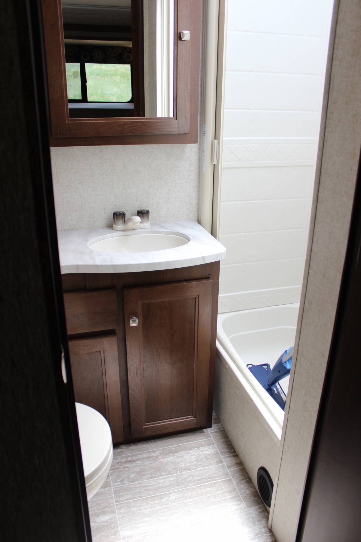 Photo 19 - 2018 Forest River Class C Motorhome rental photo 21