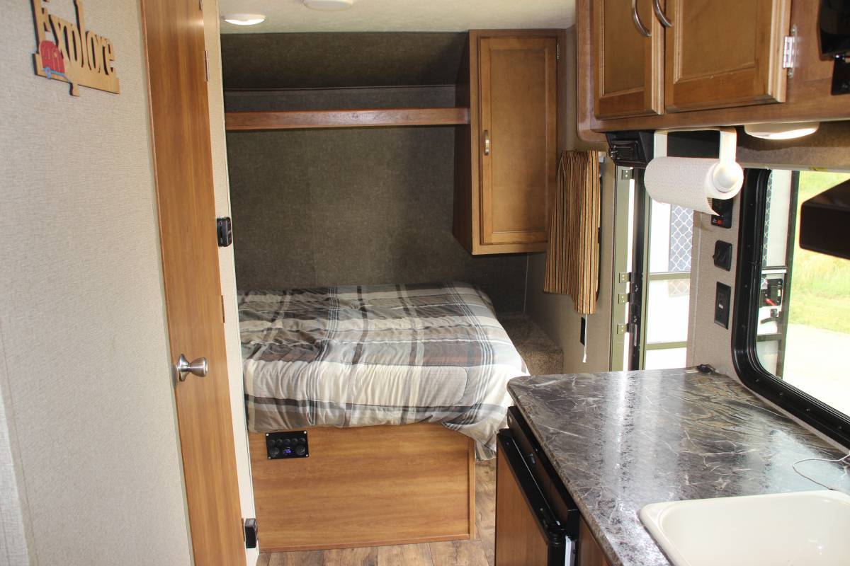 Photo 7 - 2017 Keystone Travel Trailer rental photo 9