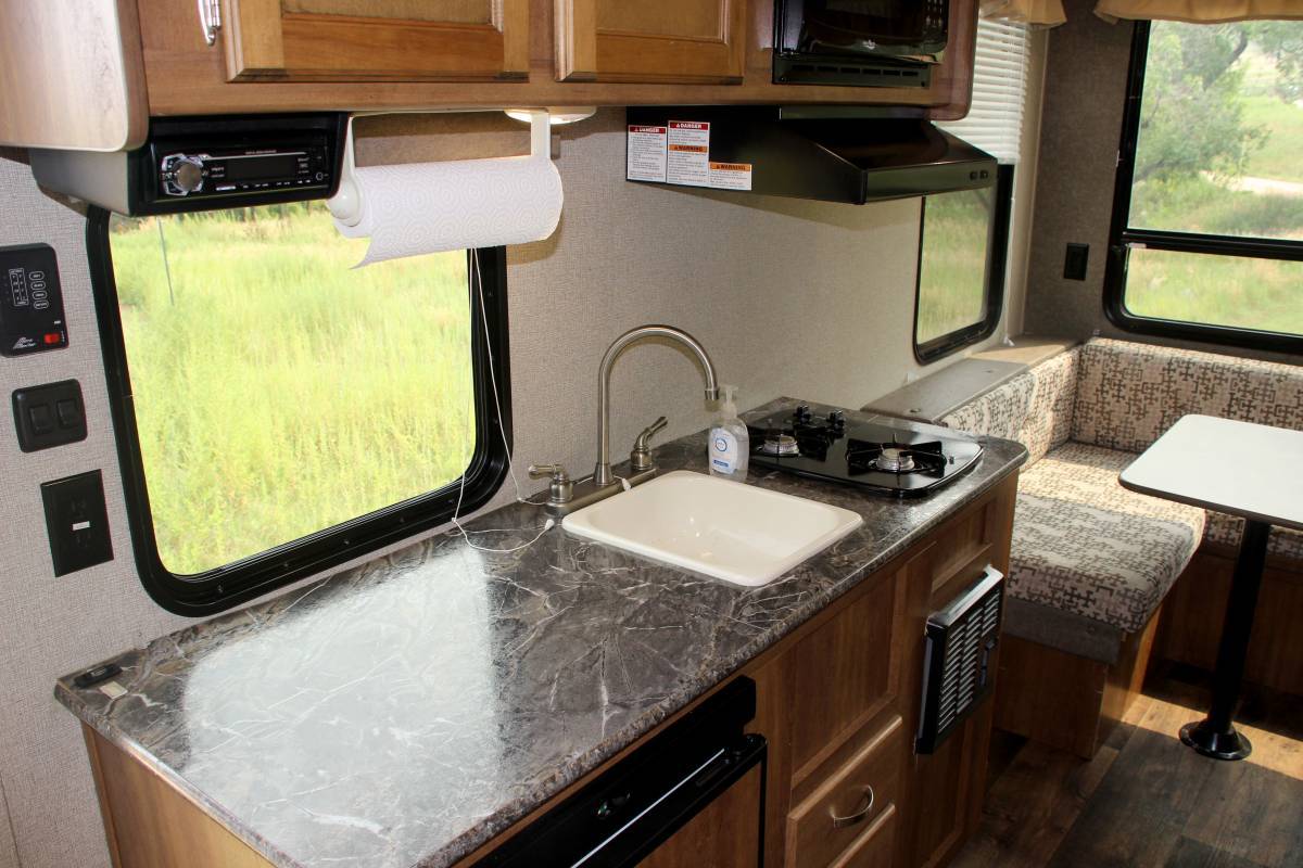 Photo 11 - 2017 Keystone Travel Trailer rental photo 13