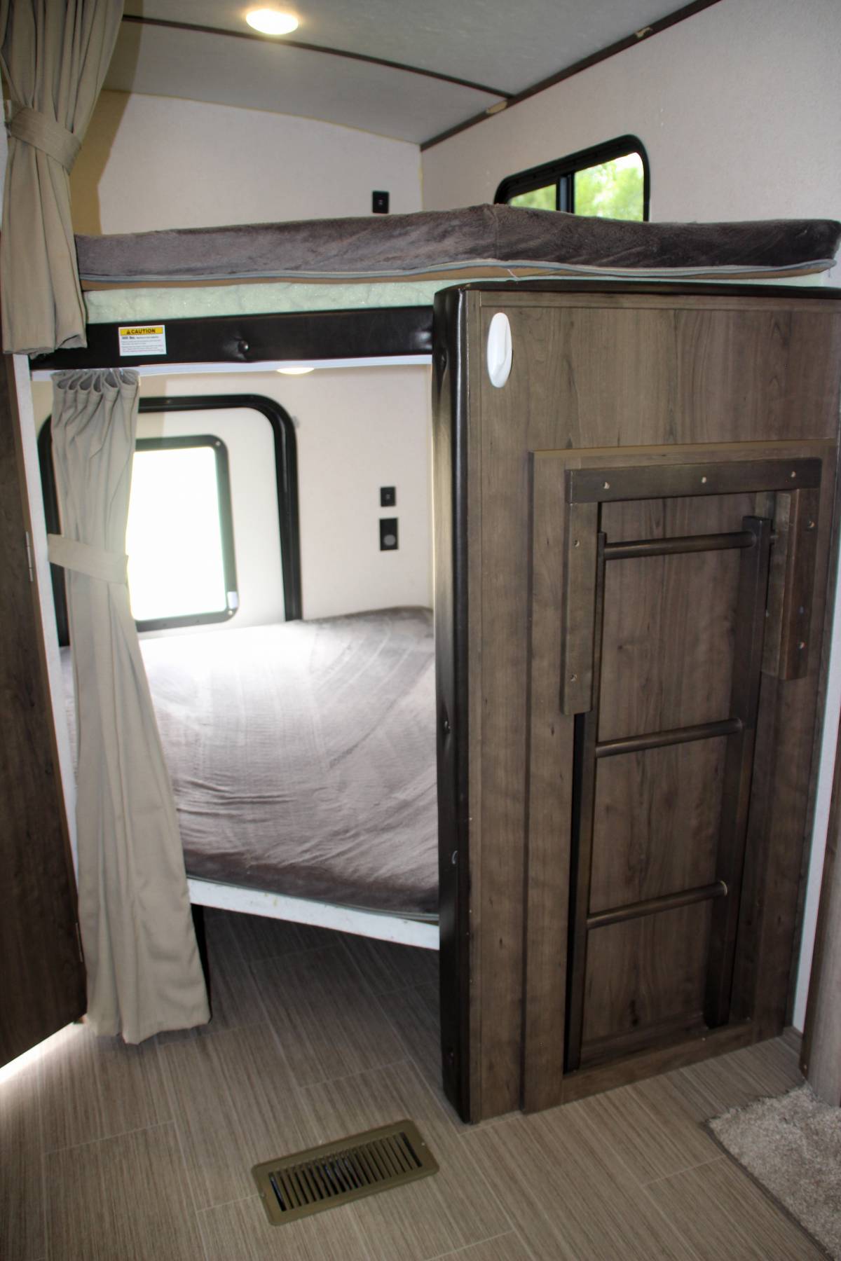 Photo 22 - 2020 Keystone Travel Trailer rental photo 24