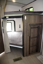 Photo 22 thumbnail 24