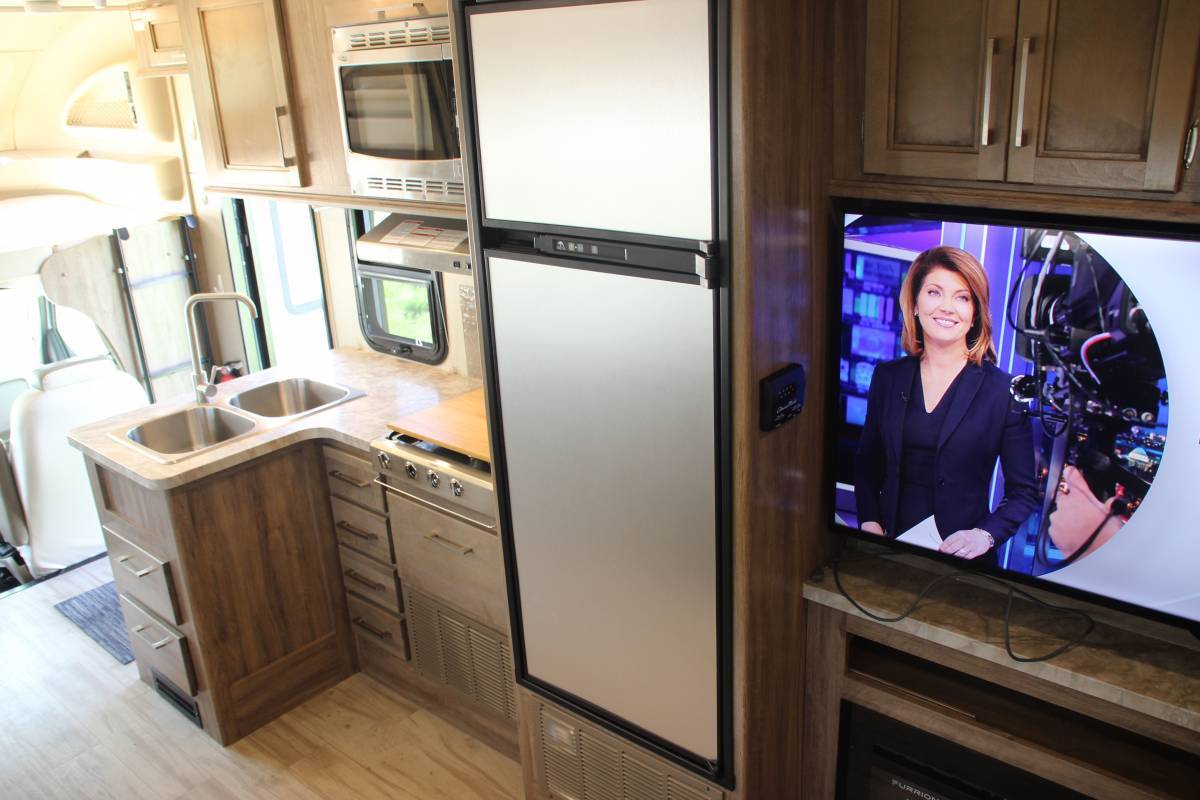 Photo 15 - 2019 Entegra Coach Class C Motorhome rental photo 17