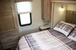 Photo 17 thumbnail 19